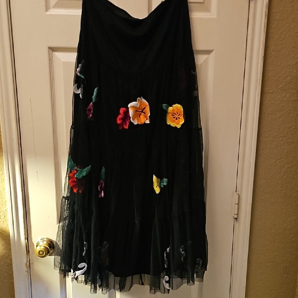 Dresses & Skirts - Black Floral Embroidered Shirt